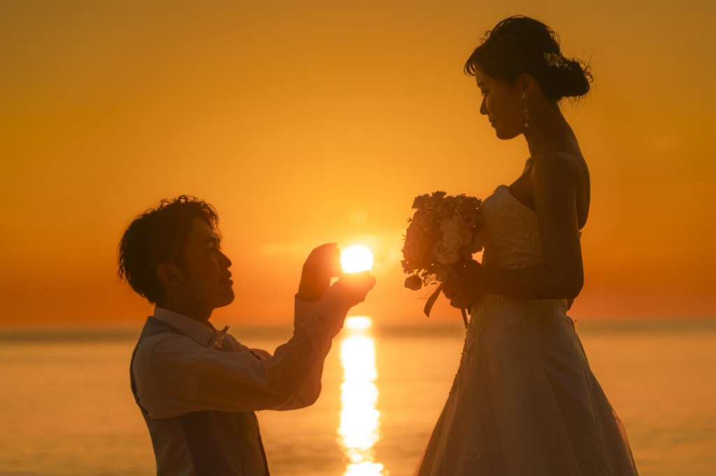 宮古島のフォトウェディング_宮古島ウェディングフォトは前撮り/結婚写真/結婚式/ビーチウェディングフォト/ビーチ挙式/ドローン撮影も対応