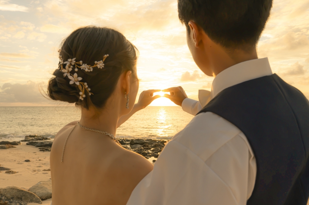 宮古島のフォトウェディング_宮古島ウェディングフォトは前撮り/結婚写真/結婚式/ビーチウェディングフォト/ビーチ挙式/ドローン撮影も対応