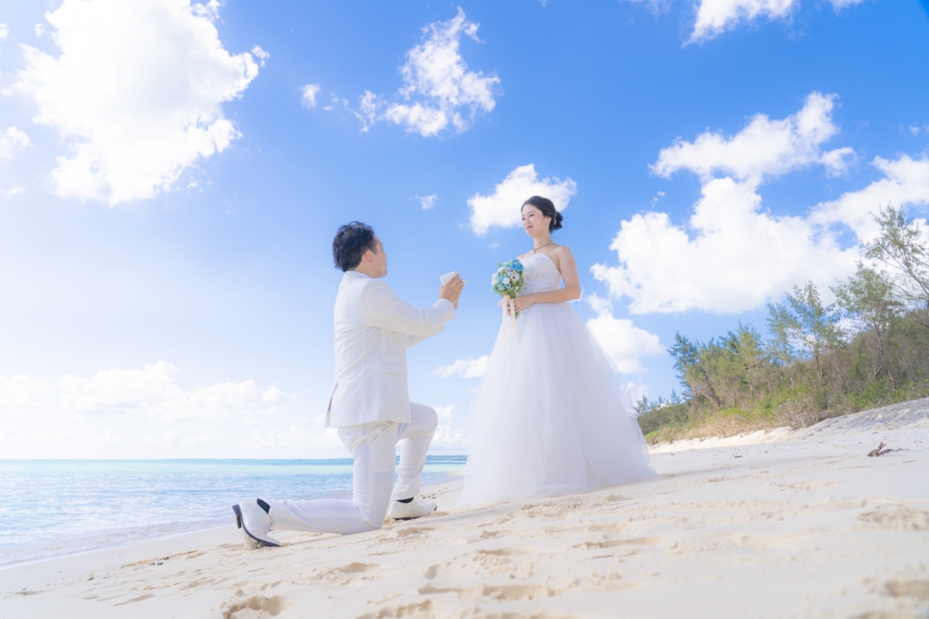 宮古島のフォトウェディング_宮古島ウェディングフォトは前撮り/結婚写真/結婚式/ビーチウェディングフォト/ビーチ挙式/ドローン撮影も対応