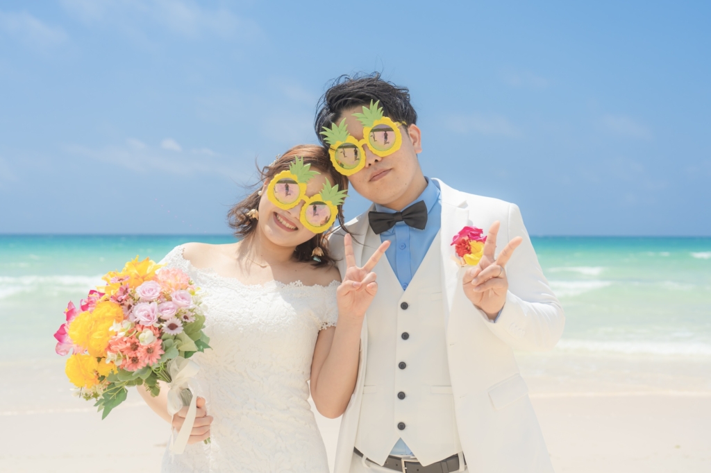 宮古島のフォトウェディング_宮古島ウェディングフォトは前撮り/結婚写真/結婚式/ビーチウェディングフォト/ビーチ挙式/ドローン撮影も対応