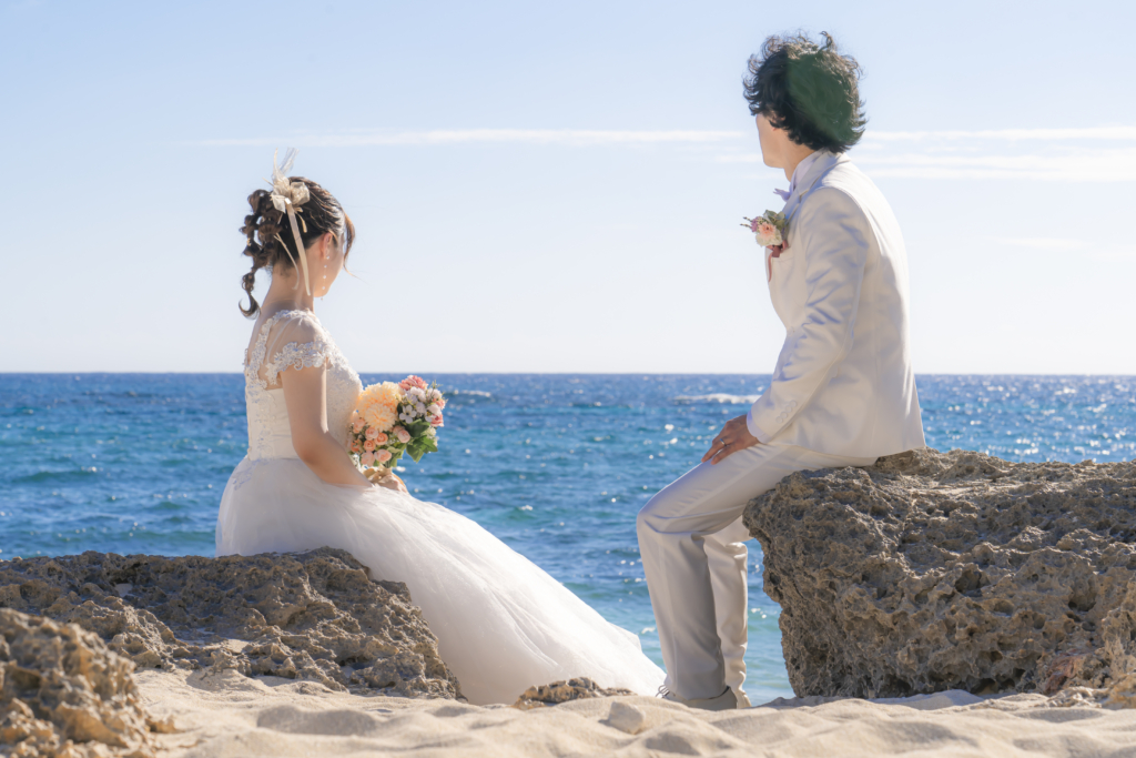 宮古島のフォトウェディング_宮古島ウェディングフォトは前撮り/結婚写真/結婚式/ビーチウェディングフォト/ビーチ挙式/ドローン撮影も対応
