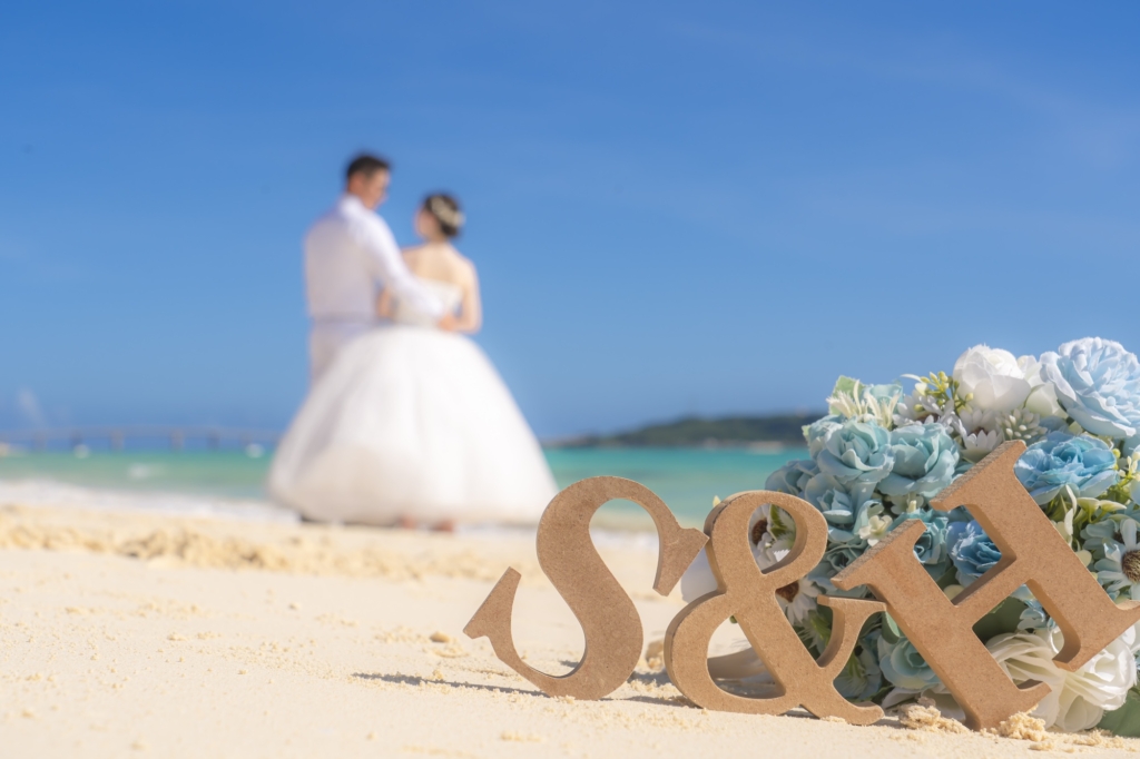 宮古島のフォトウェディング_宮古島ウェディングフォトは前撮り/結婚写真/結婚式/ビーチウェディングフォト/ビーチ挙式/ドローン撮影も対応