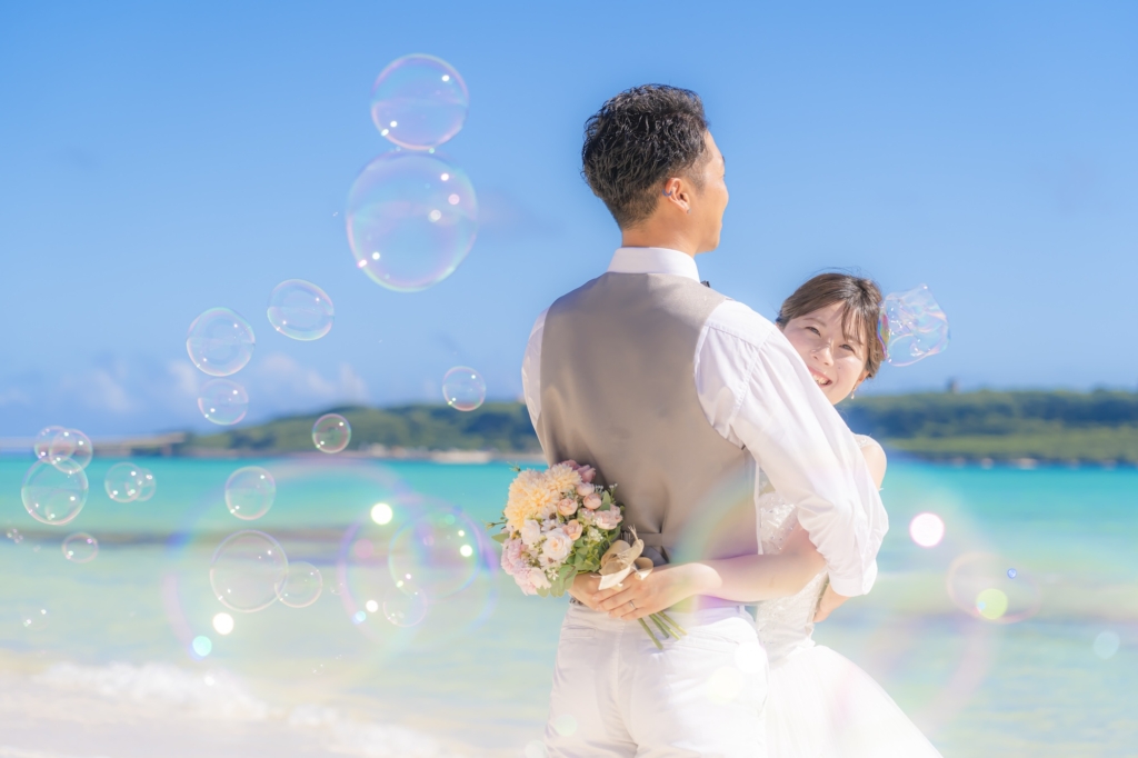 宮古島のフォトウェディング_宮古島ウェディングフォトは前撮り/結婚写真/結婚式/ビーチウェディングフォト/ビーチ挙式/ドローン撮影も対応