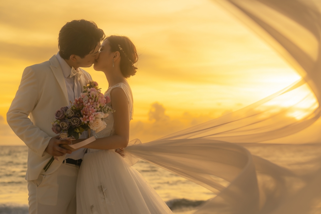 宮古島のフォトウェディング_宮古島ウェディングフォトは前撮り/結婚写真/結婚式/ビーチウェディングフォト/ビーチ挙式/ドローン撮影も対応