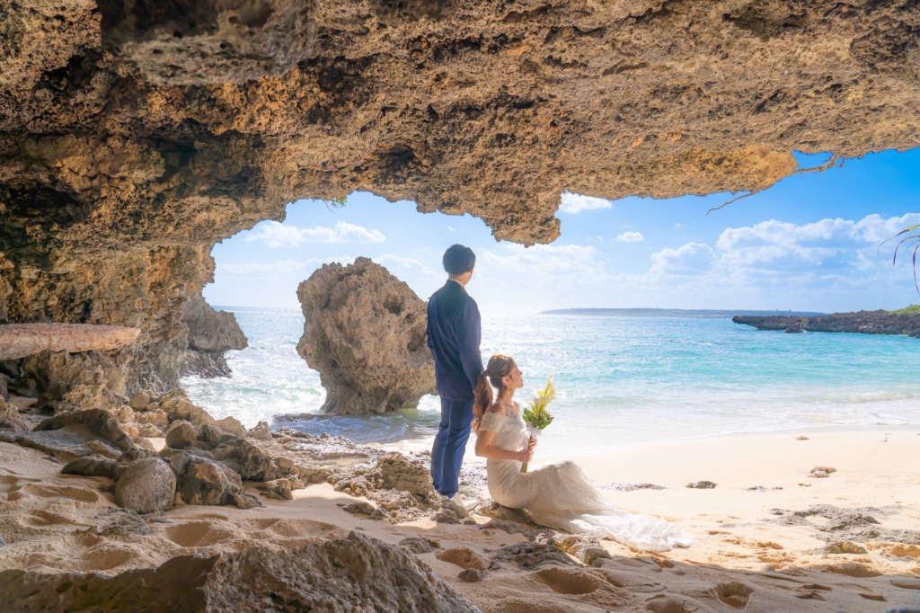 宮古島のフォトウェディング_宮古島ウェディングフォトは前撮り/結婚写真/結婚式/ビーチウェディングフォト/ビーチ挙式/ドローン撮影も対応