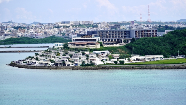 瀬長島ウミカジテラス_沖縄ウェディングフォト北谷店は前撮り/結婚写真/結婚式/ビーチウェディングフォト/ビーチ挙式/ドローン撮影も対応