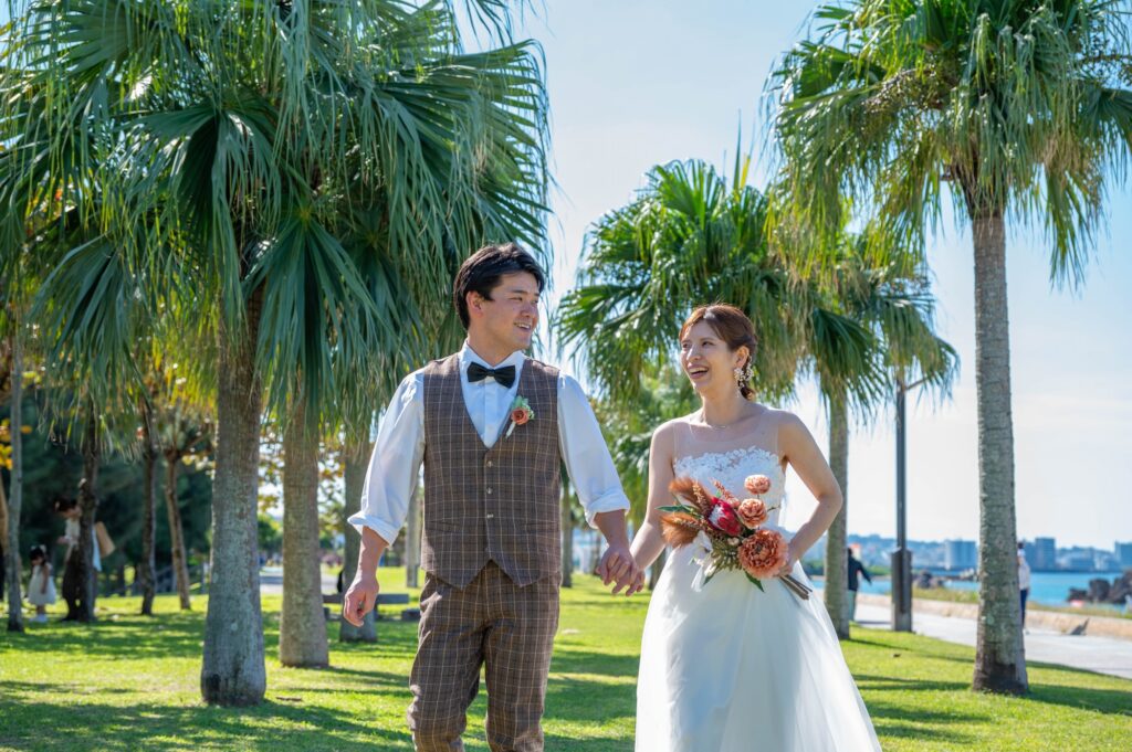 沖縄のフォトウェディング_沖縄ウェディングフォト北谷店は前撮り/結婚写真/結婚式/ビーチウェディングフォト/ビーチ挙式/ドローン撮影も対応