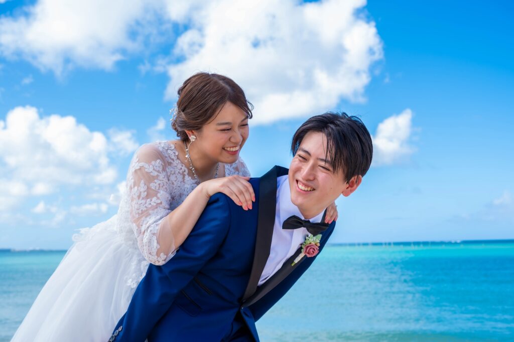 沖縄のフォトウェディング_沖縄ウェディングフォト北谷店は前撮り/結婚写真/結婚式/ビーチウェディングフォト/ビーチ挙式/ドローン撮影も対応