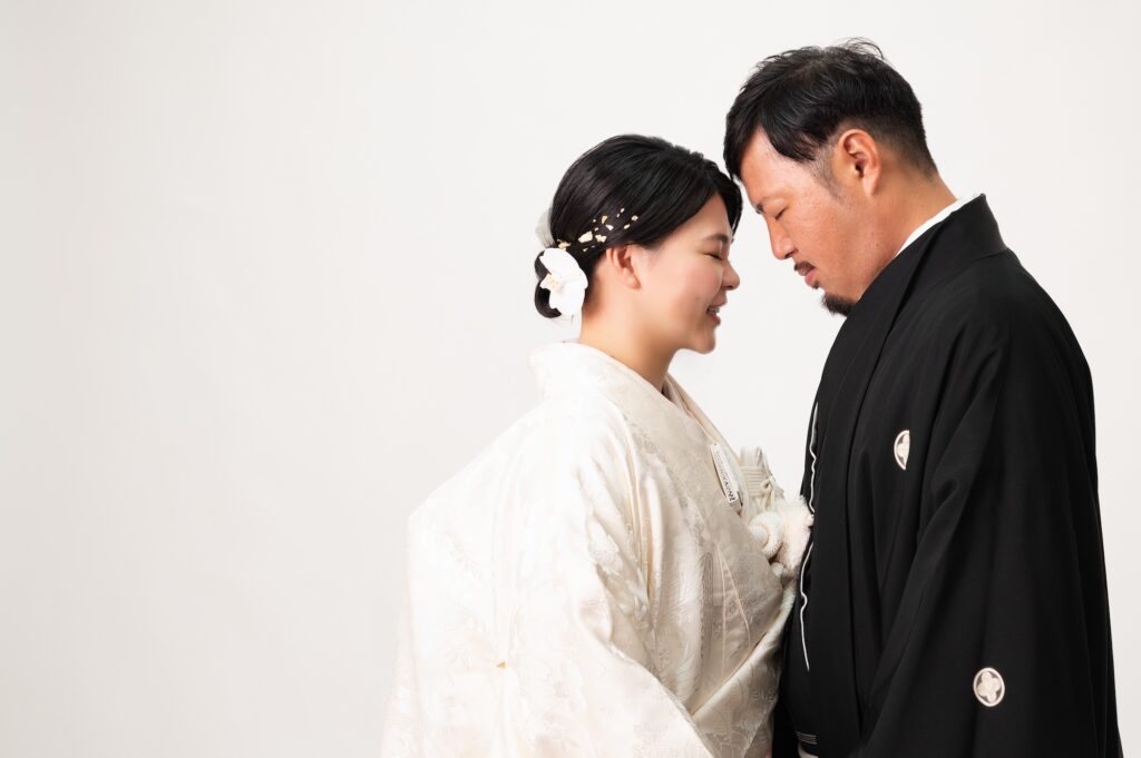 沖縄の和装ウェディング_沖縄ウェディングフォト北谷店は前撮り/結婚写真/結婚式/ビーチウェディングフォト/ビーチ挙式/ドローン撮影も対応