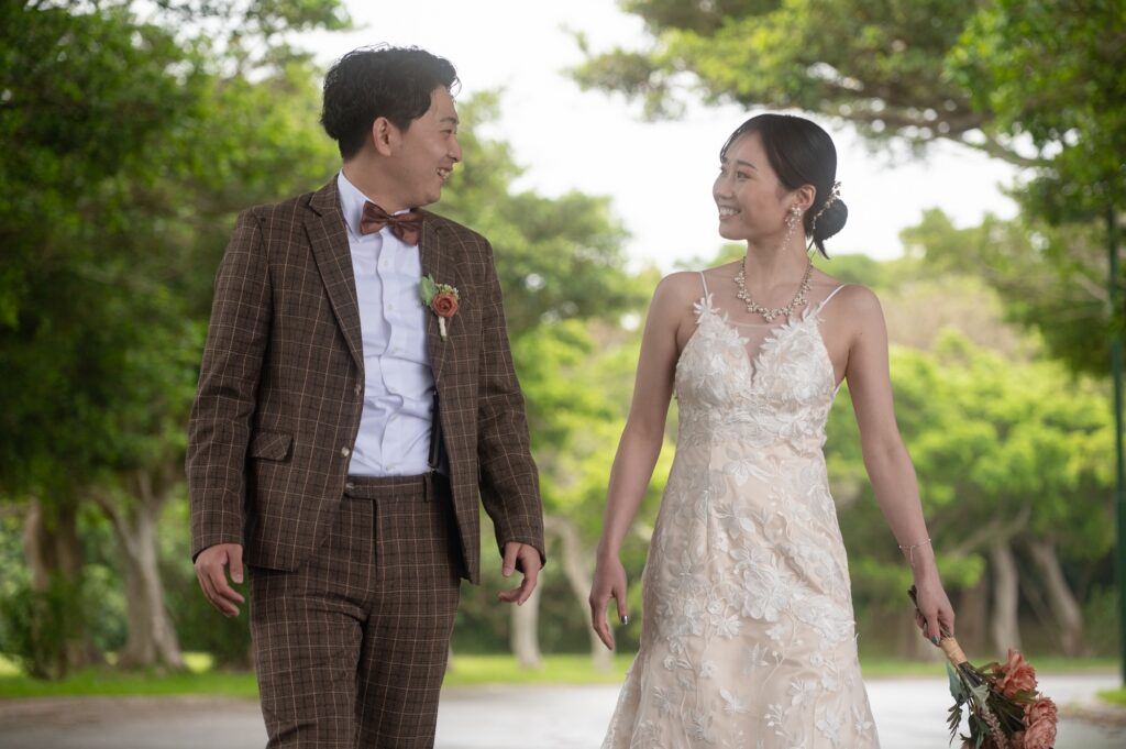 沖縄のフォトウェディング_沖縄ウェディングフォト北谷店は前撮り/結婚写真/結婚式/ビーチウェディングフォト/ビーチ挙式/ドローン撮影も対応